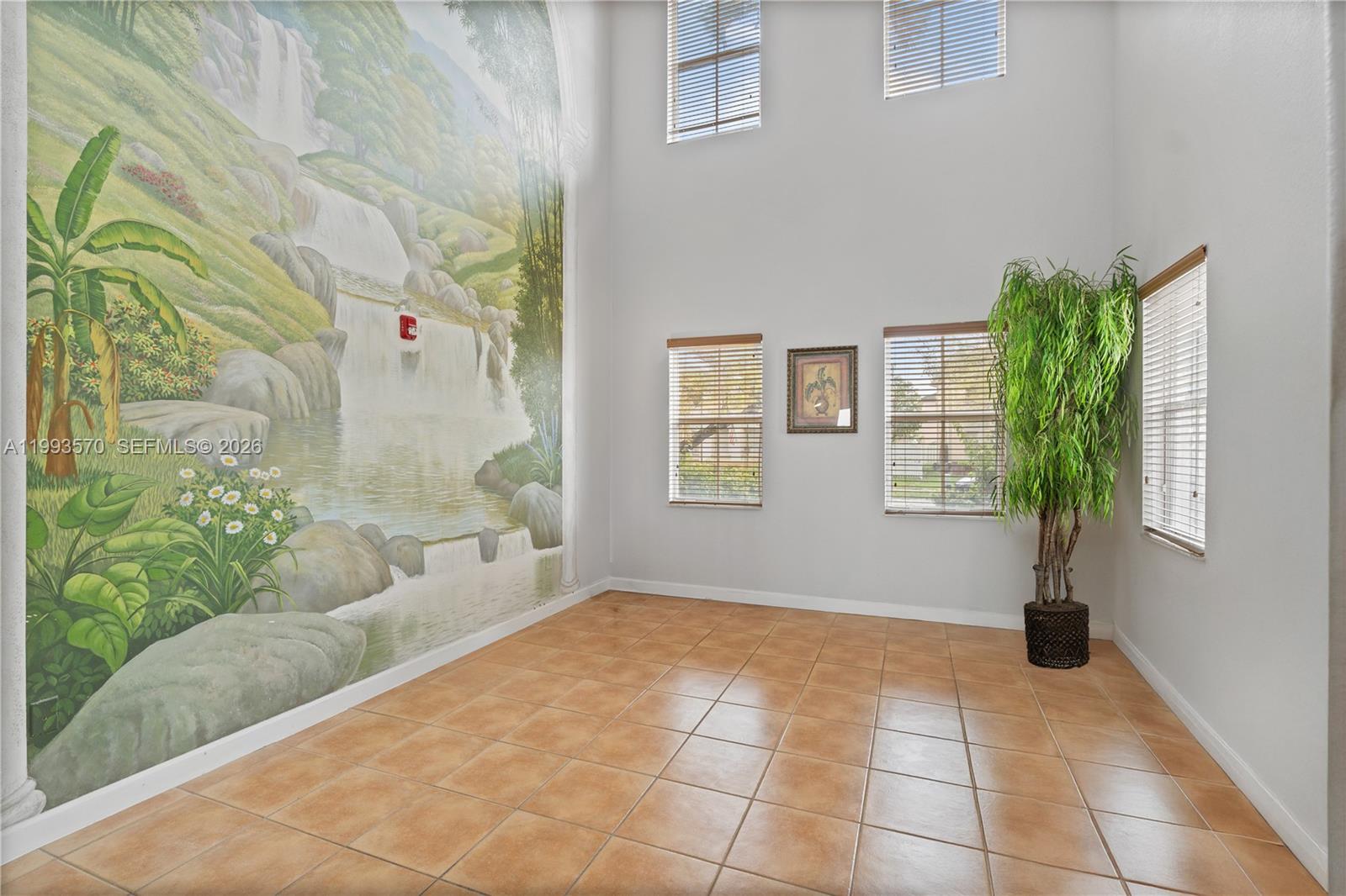 18140 NW 90th Ave Hialeah, FL 33018