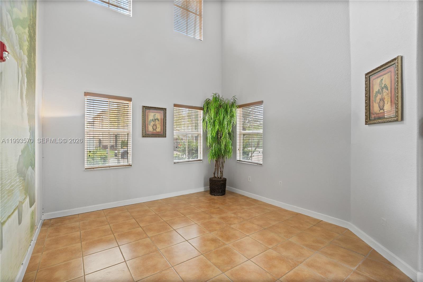 18140 NW 90th Ave Hialeah, FL 33018