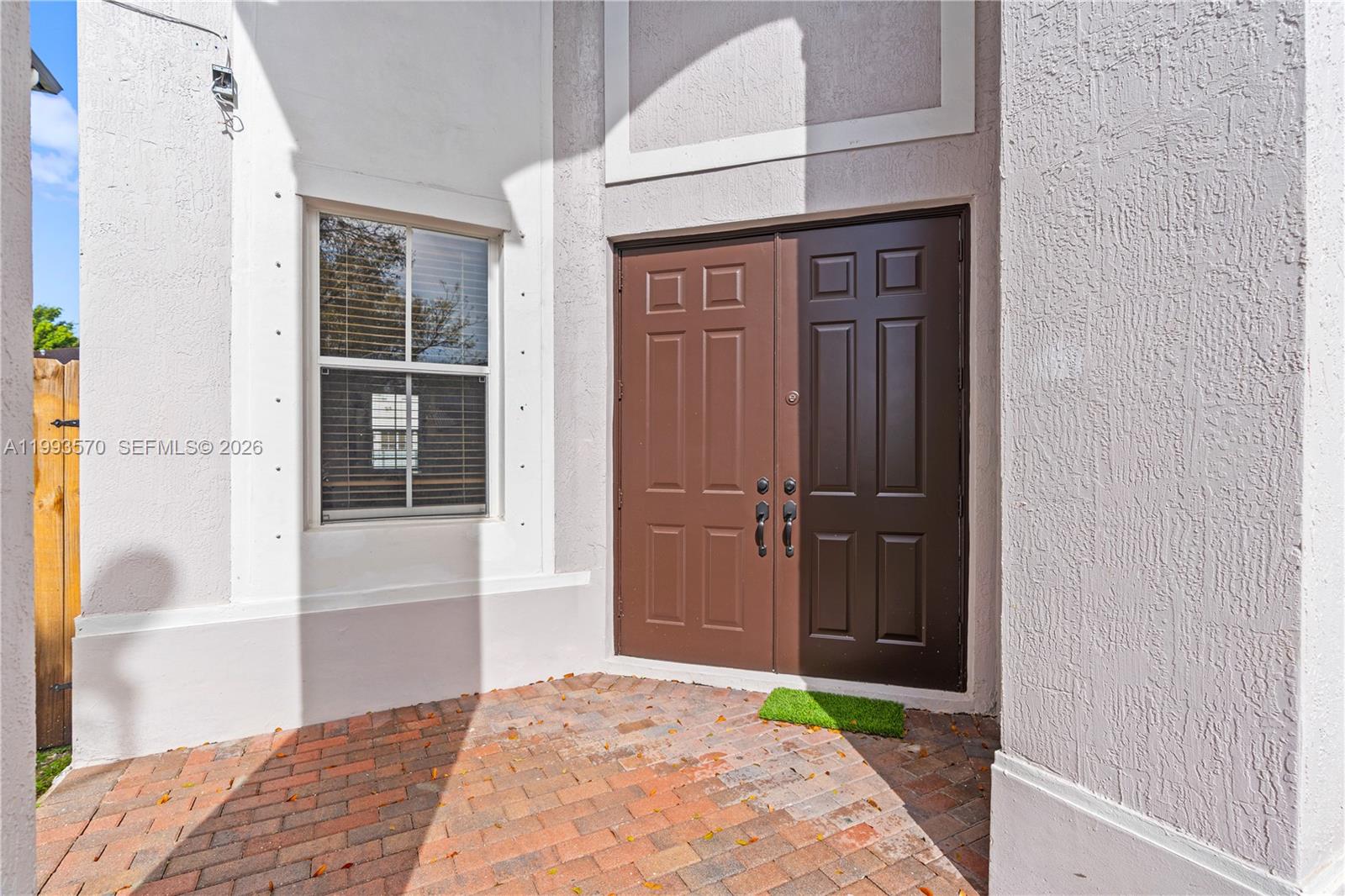 18140 NW 90th Ave Hialeah, FL 33018