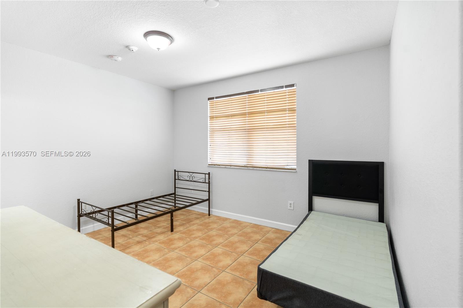 18140 NW 90th Ave Hialeah, FL 33018