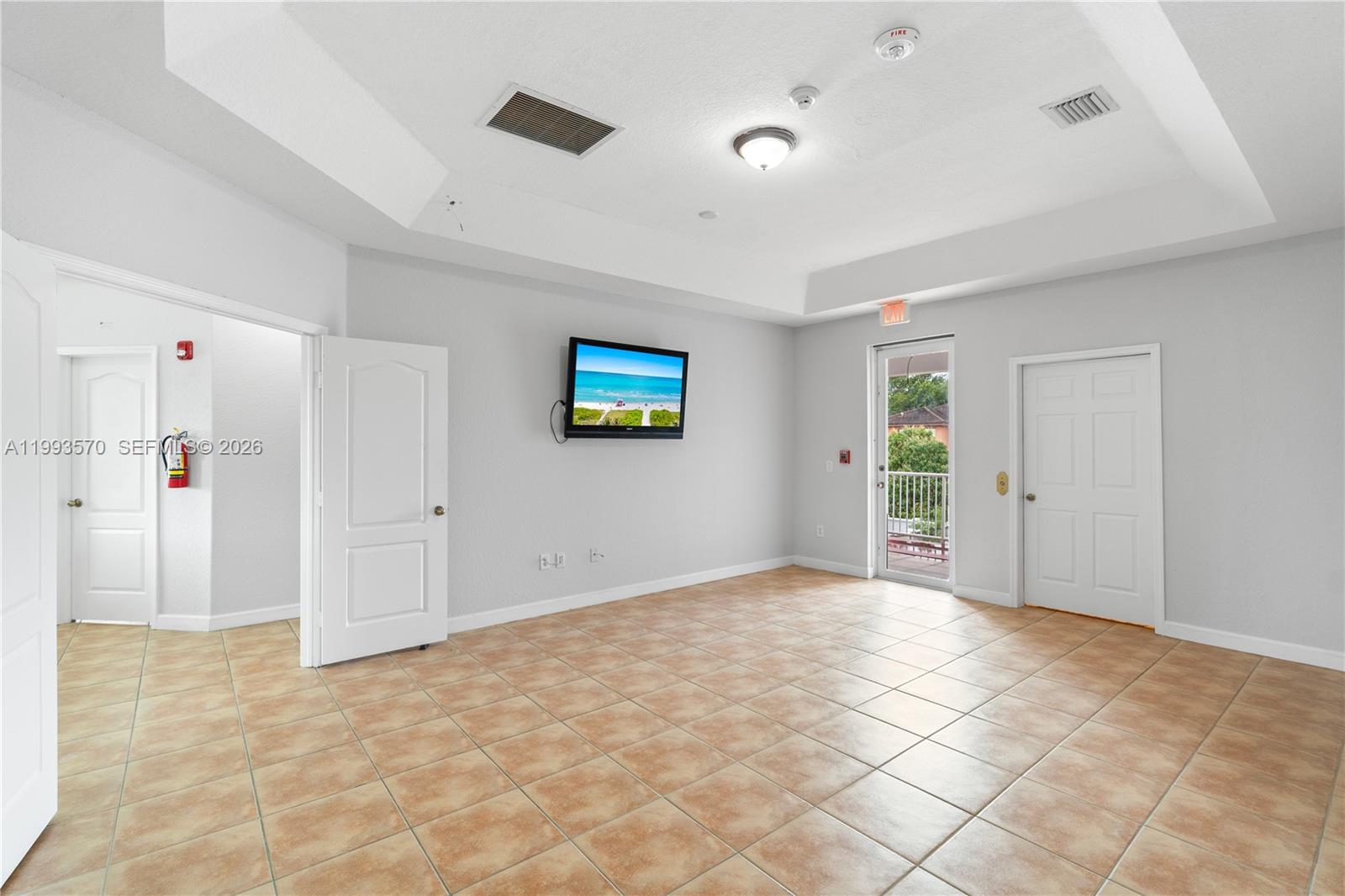 18140 NW 90th Ave Hialeah, FL 33018