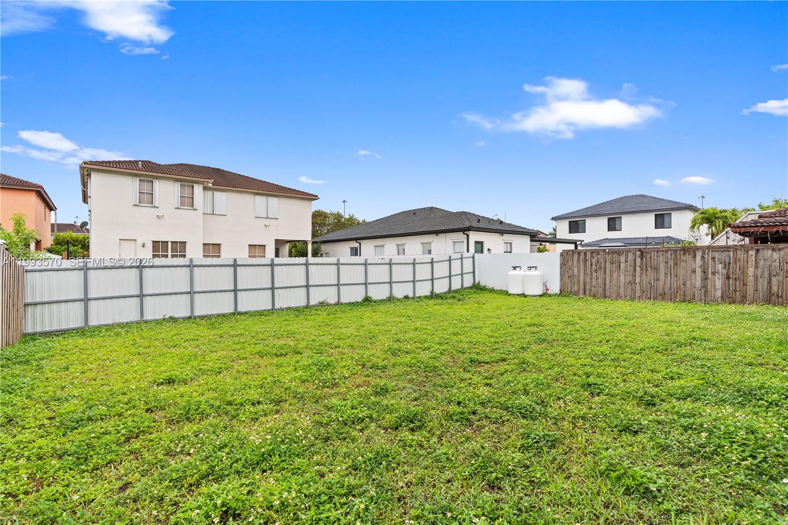 18140 NW 90th Ave Hialeah, FL 33018