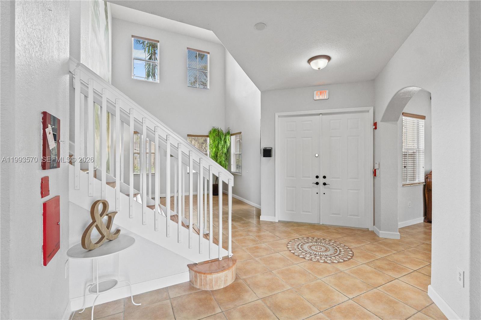 18140 NW 90th Ave Hialeah, FL 33018