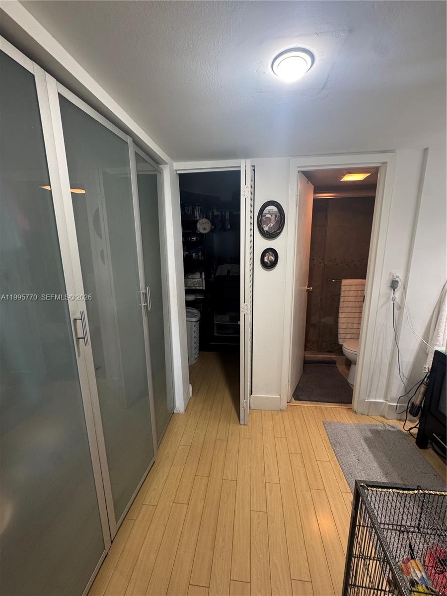 image Arlen House East14