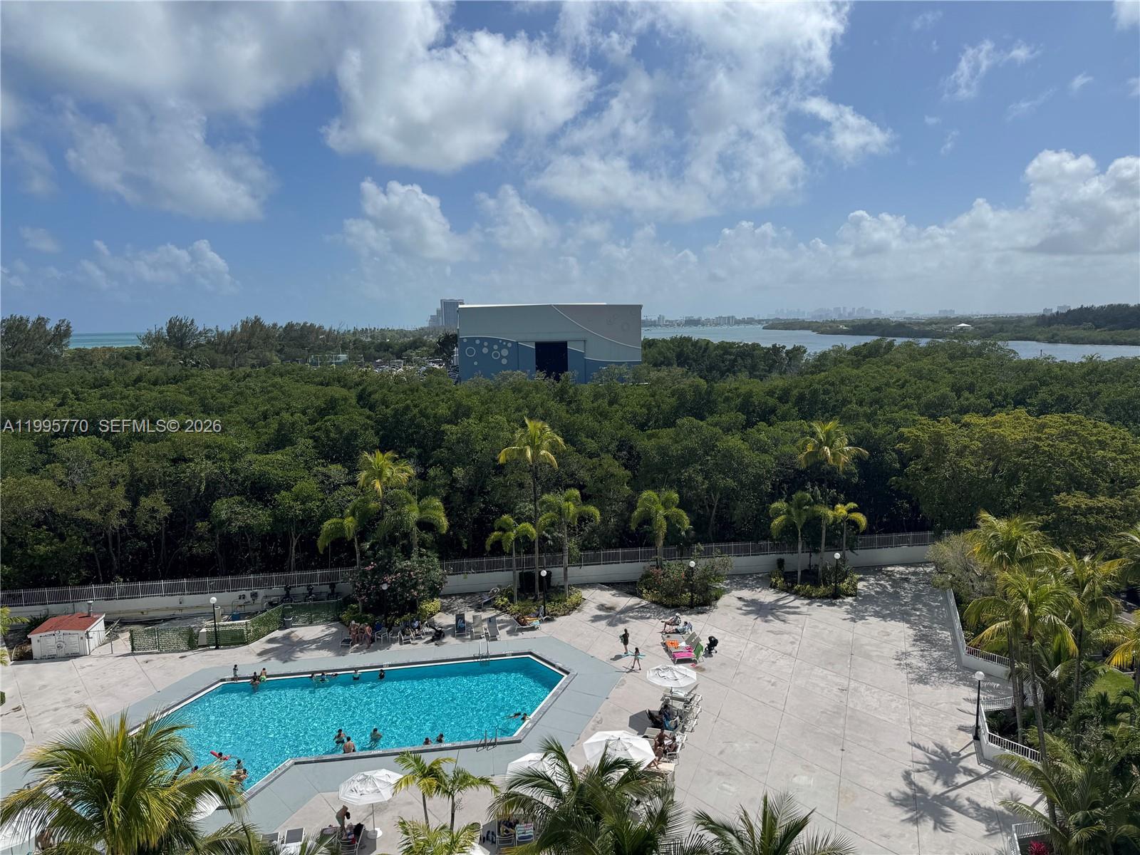 image Arlen House East1