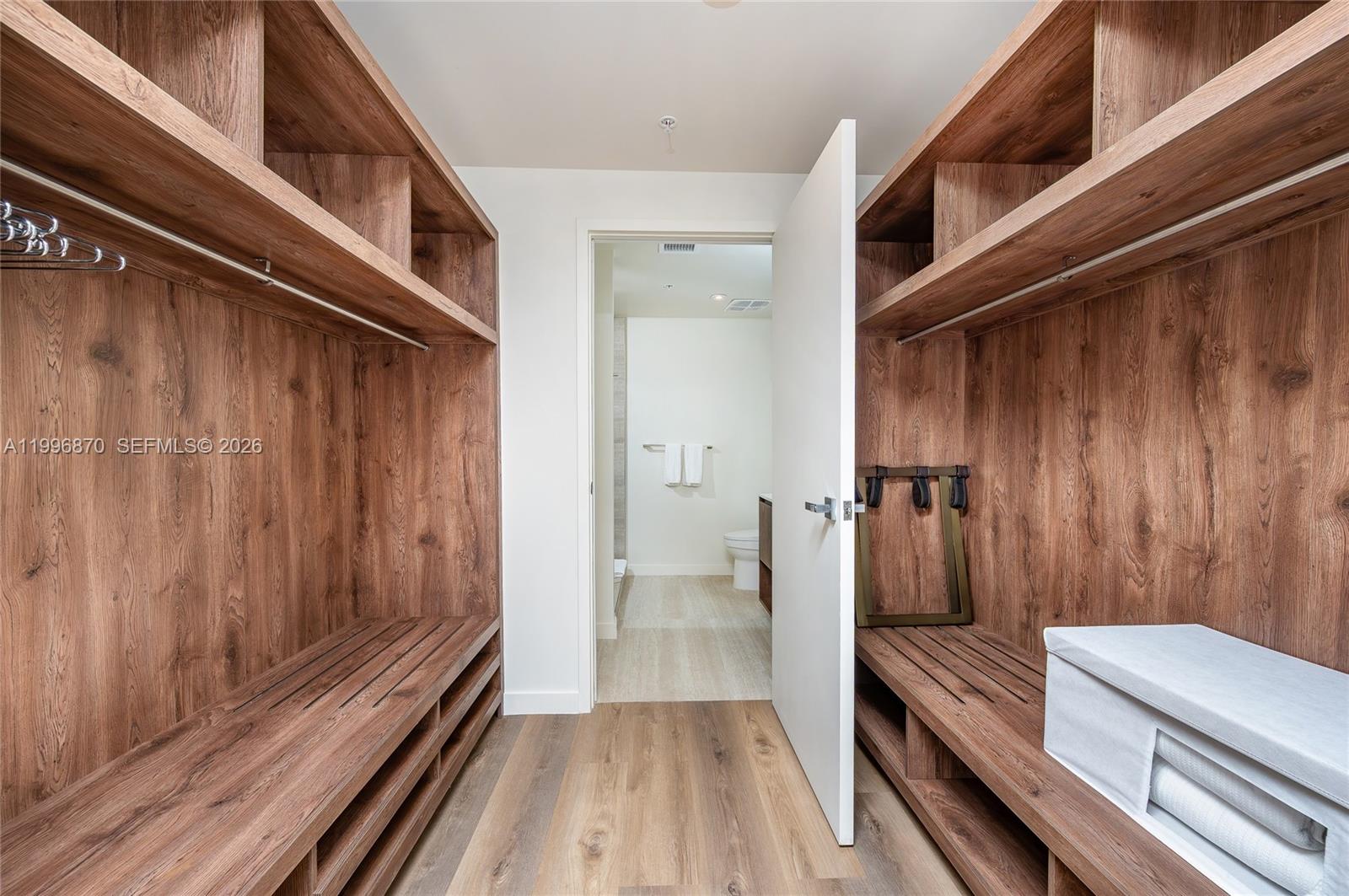 1611 SW 2nd Ave #216 Miami, FL 33129