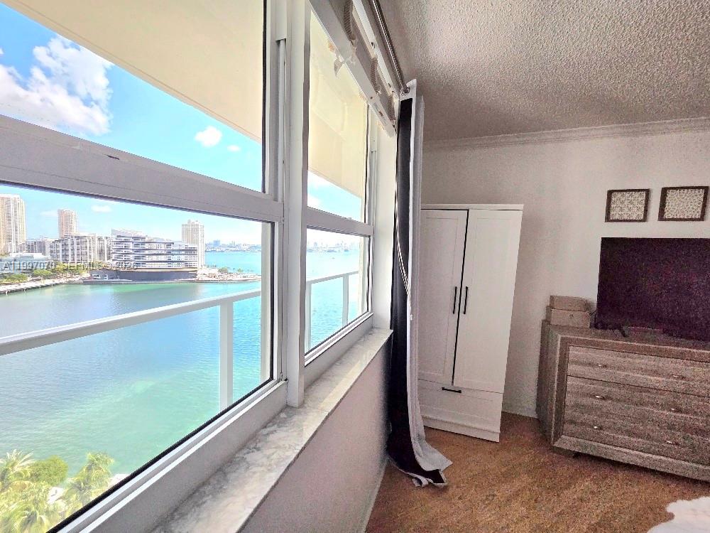 image The Mark on Brickell10