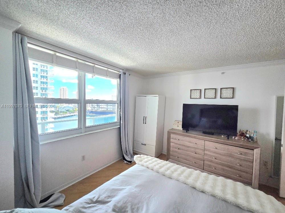 image The Mark on Brickell11
