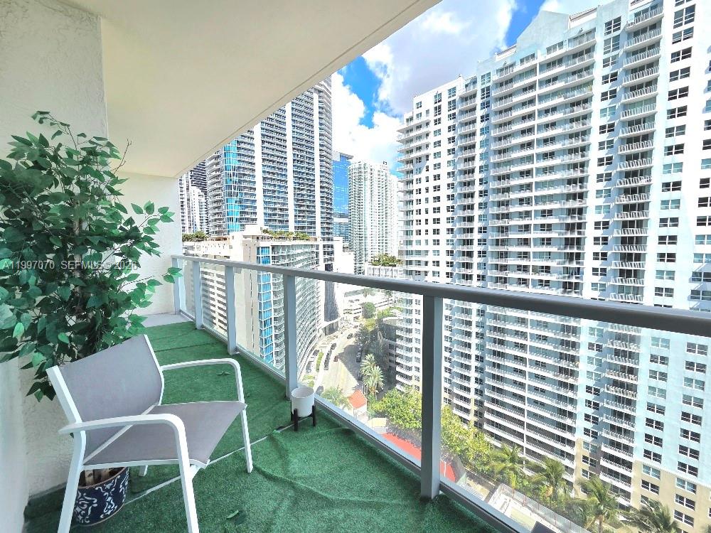 image The Mark on Brickell1