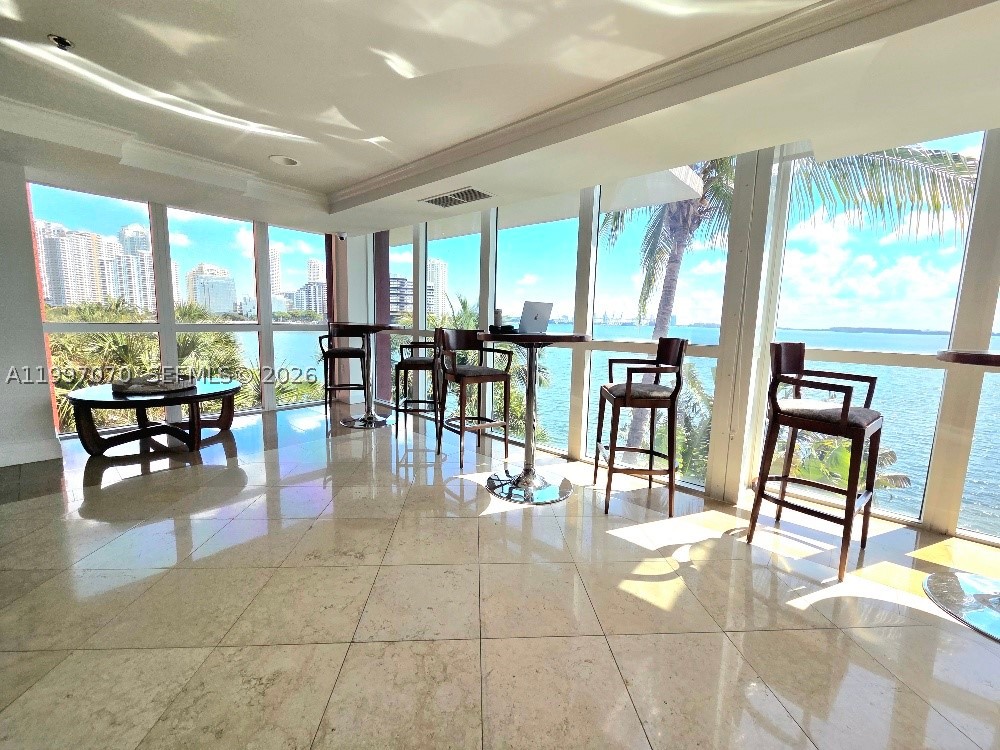 image The Mark on Brickell30