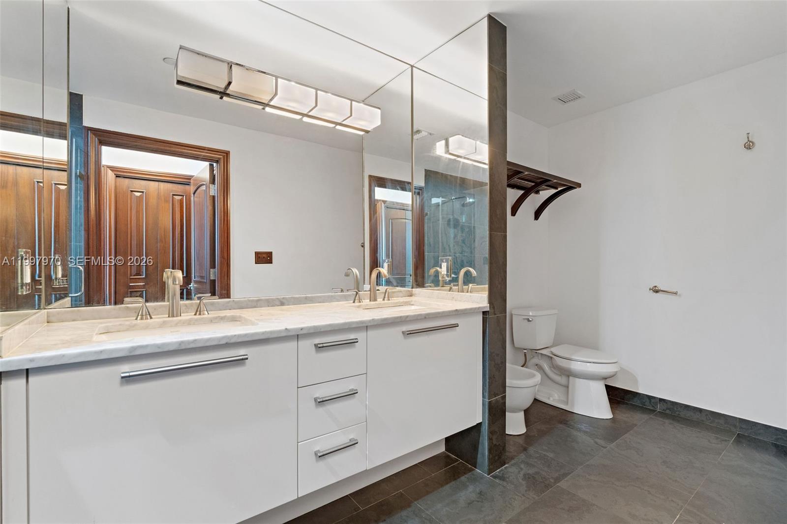 900 Biscayne Blvd #3502 Miami, FL 33132