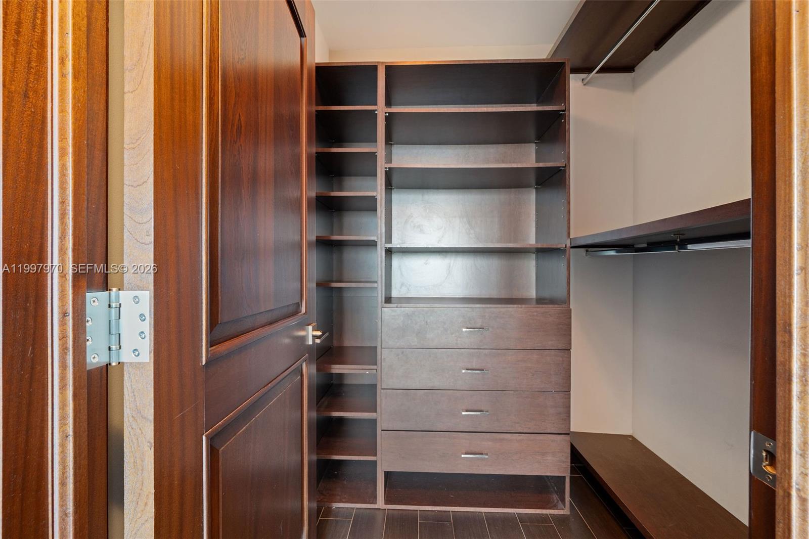 900 Biscayne Blvd #3502 Miami, FL 33132