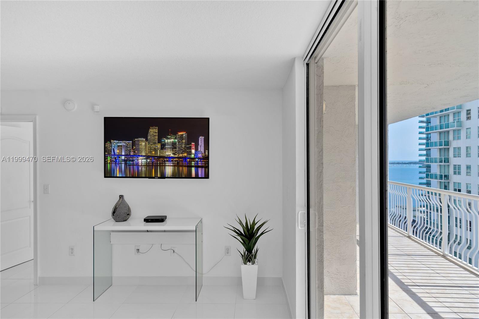 image The Club at Brickell Bay11