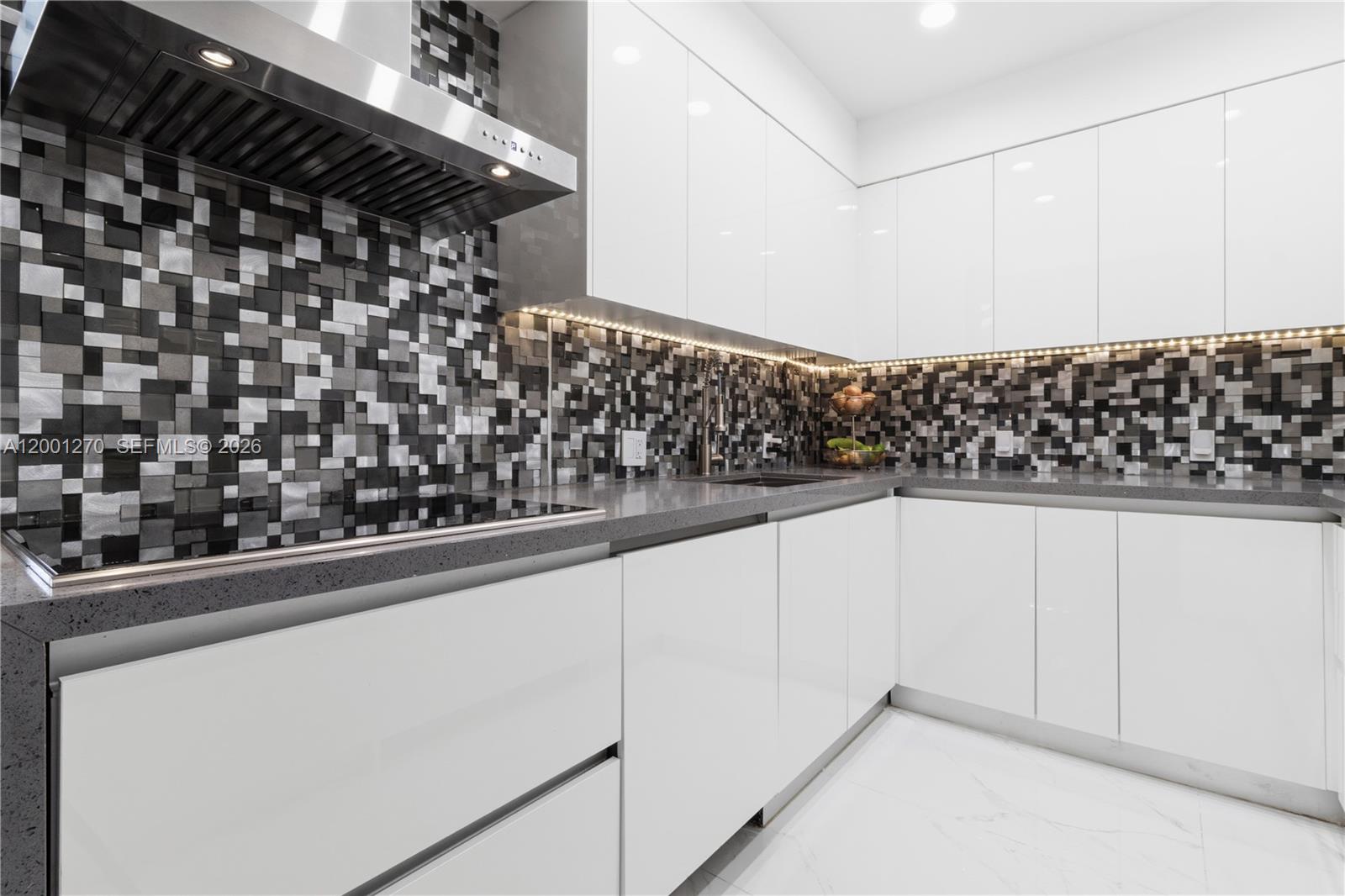 20301 W Country Clb Dr #PH24 Aventura, FL 33180