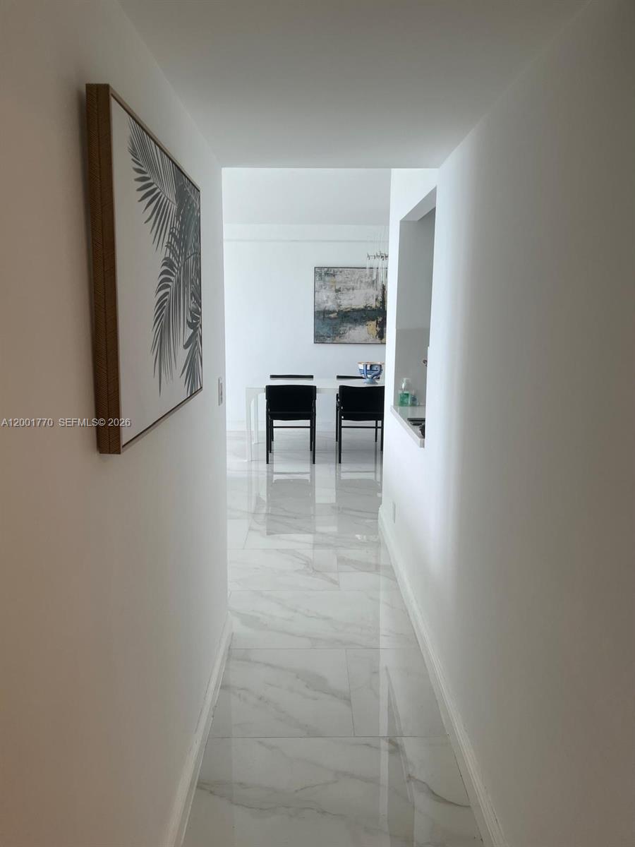 image Arlen House East14