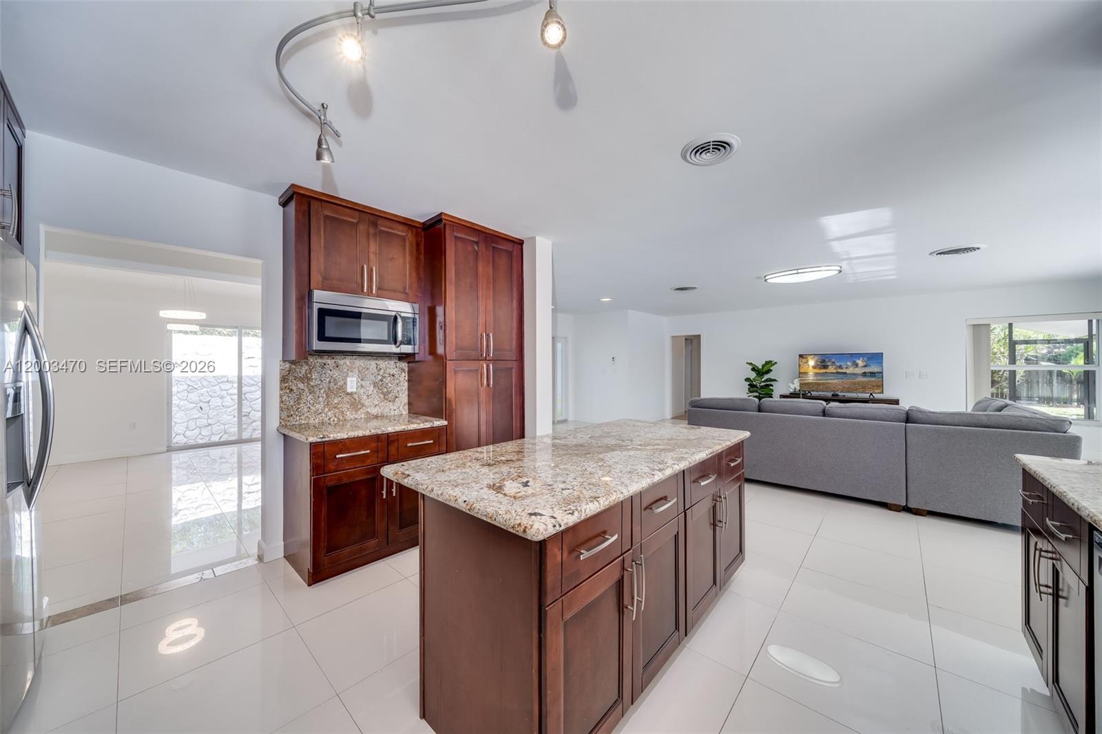 13100 SW 81st Ave Pinecrest, FL 33156