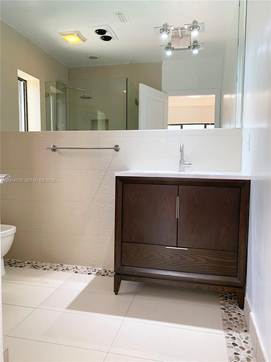 7750 Noremac Ave Miami Beach, FL 33141