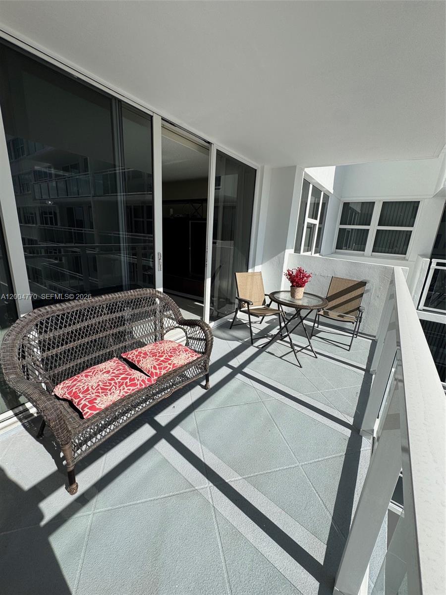 2030 S Ocean Dr #403 Hallandale Beach, FL 33009