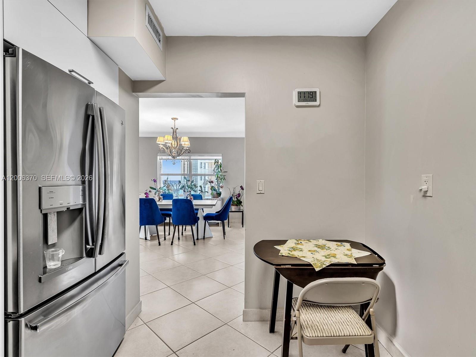 image Arlen House West11