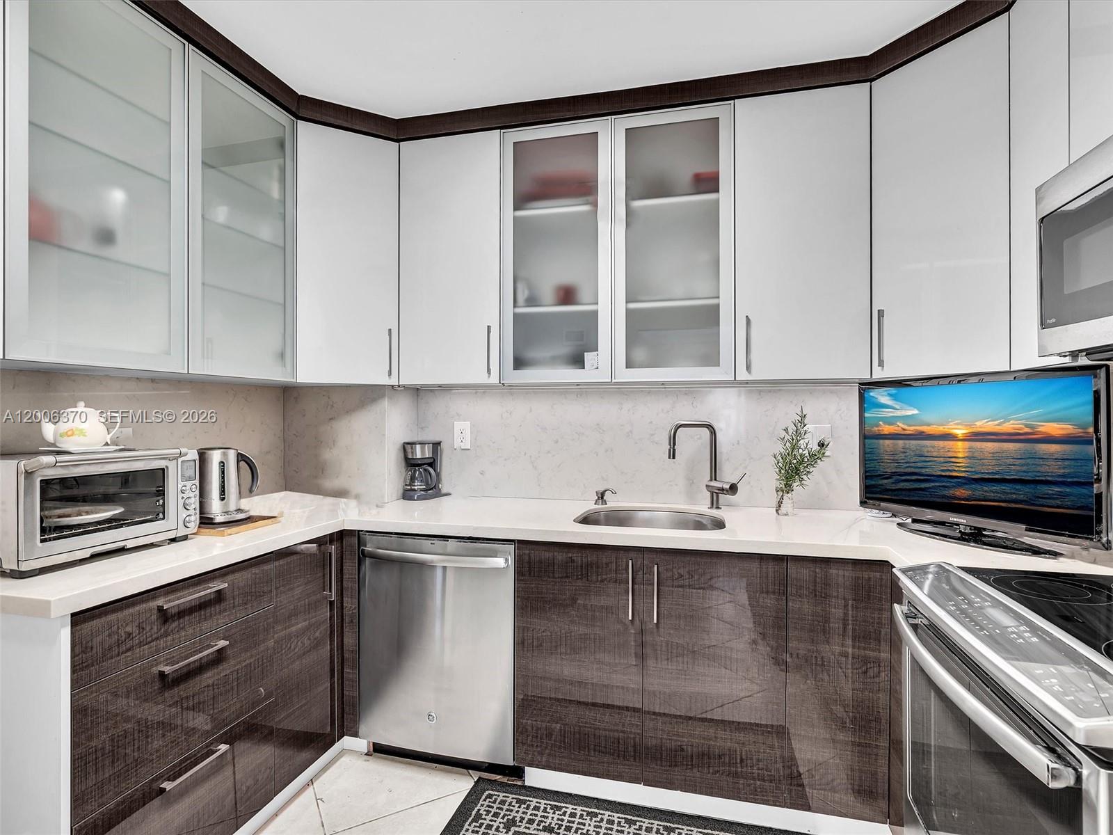 image Arlen House West13