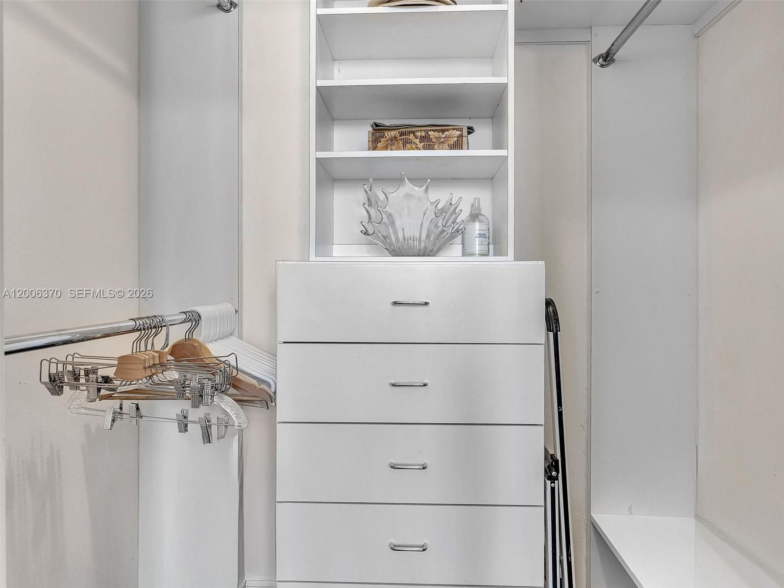 image Arlen House West35
