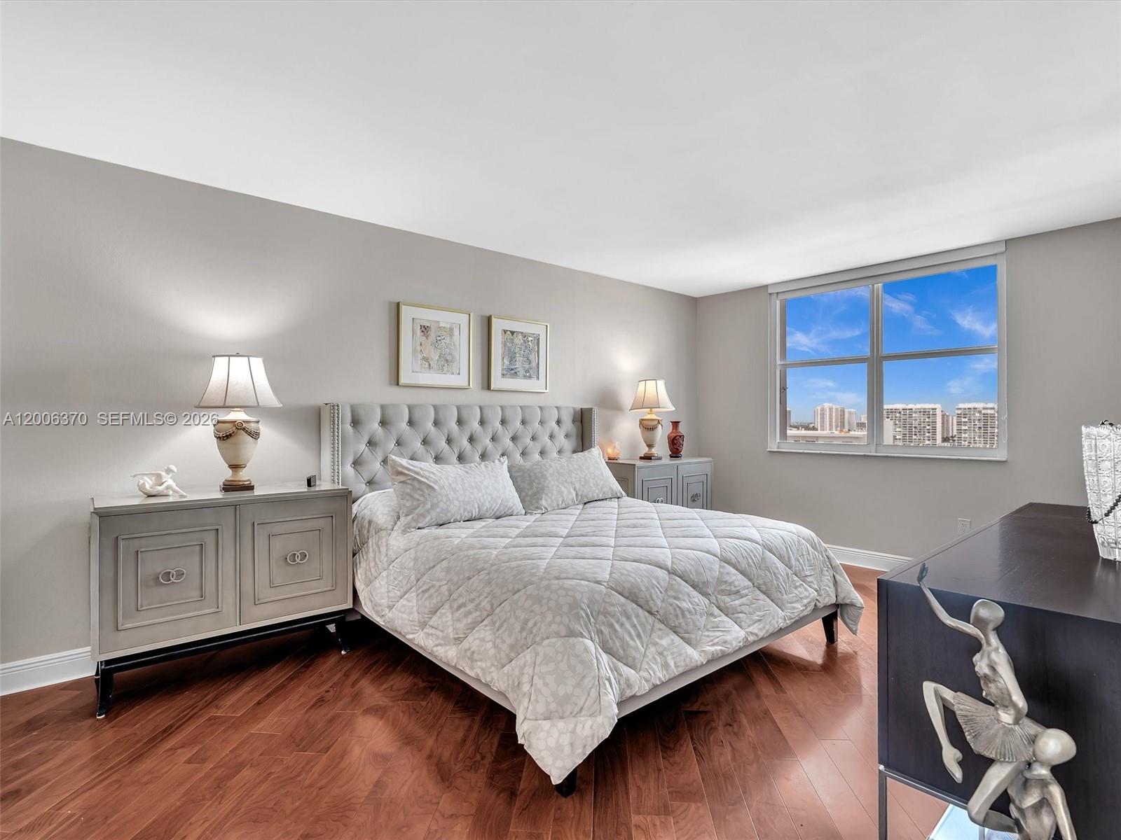 image Arlen House West36