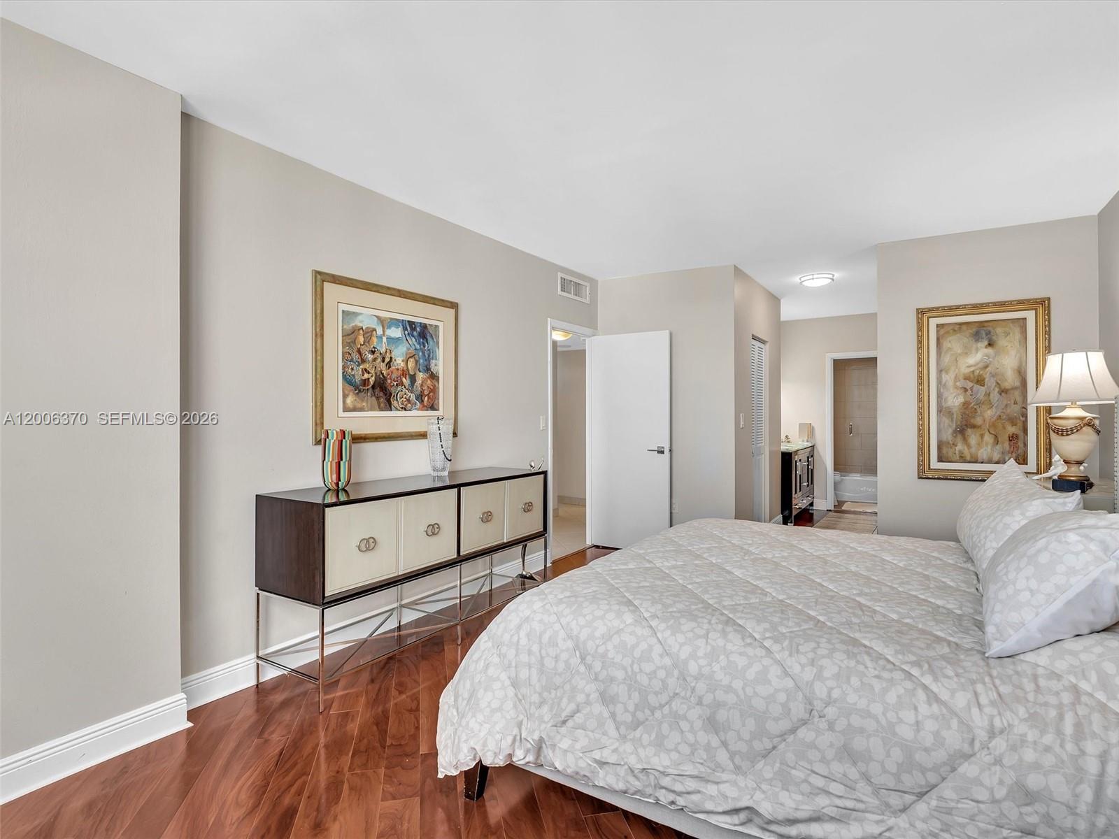 image Arlen House West37