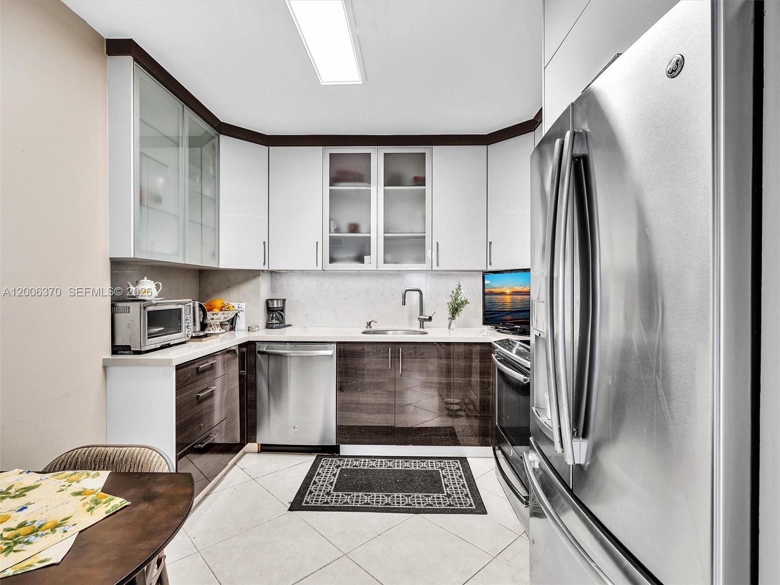 image Arlen House West8