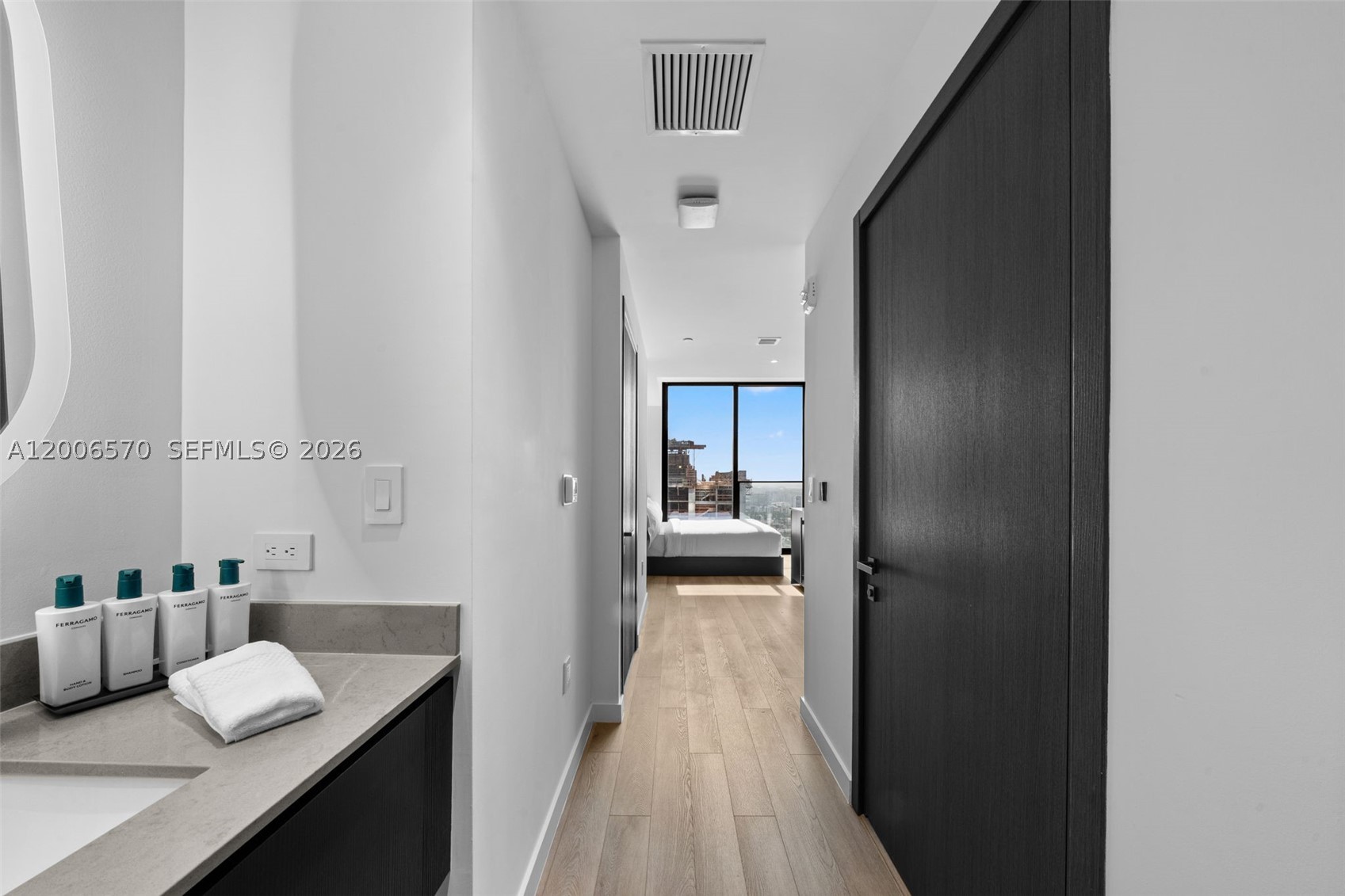 image E11EVEN Hotel & Residences10