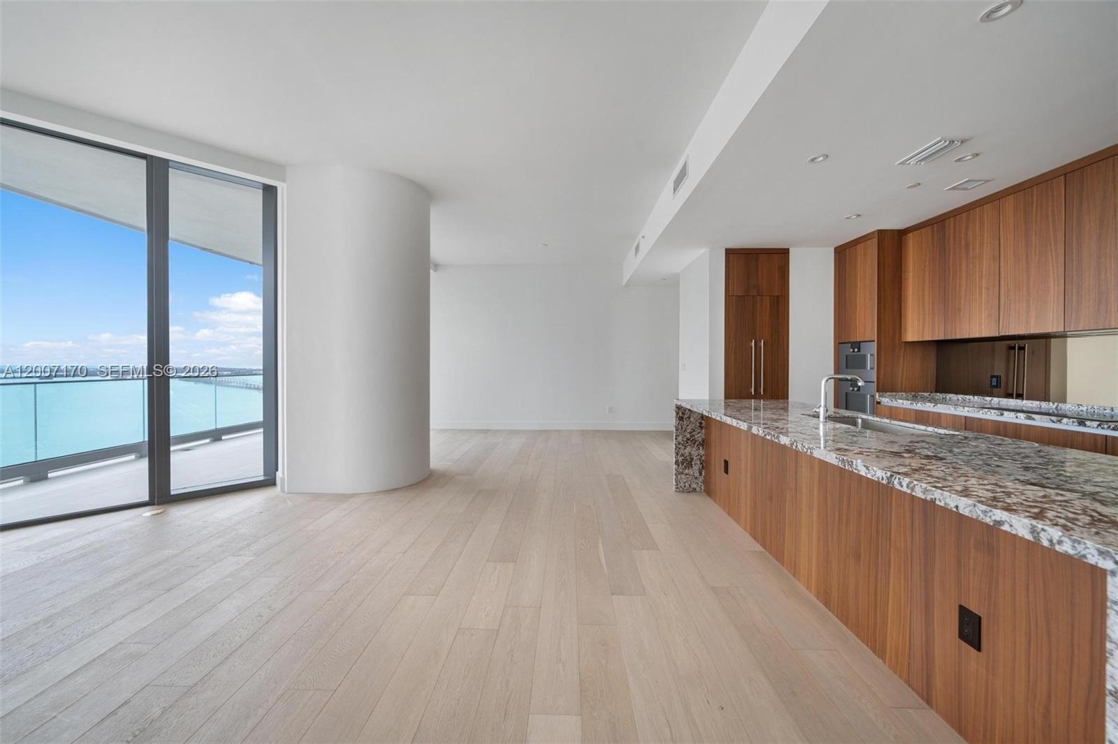 image Una Residences0