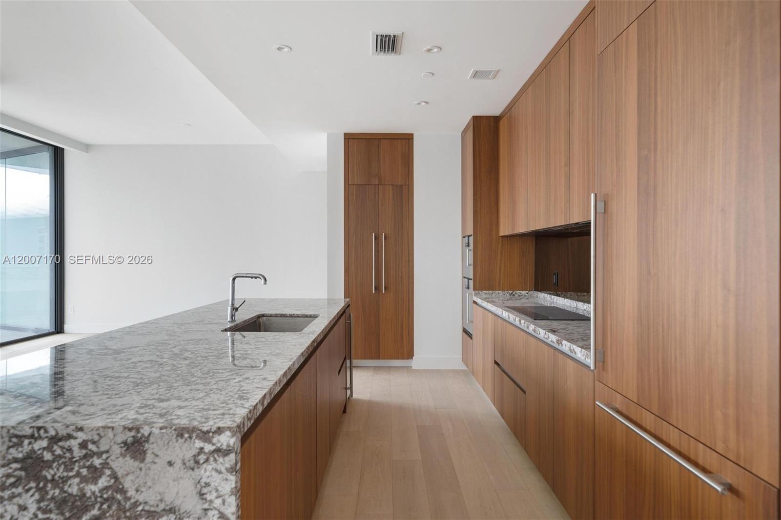 175 Se 25th Rd #1904 Miami, FL 33129