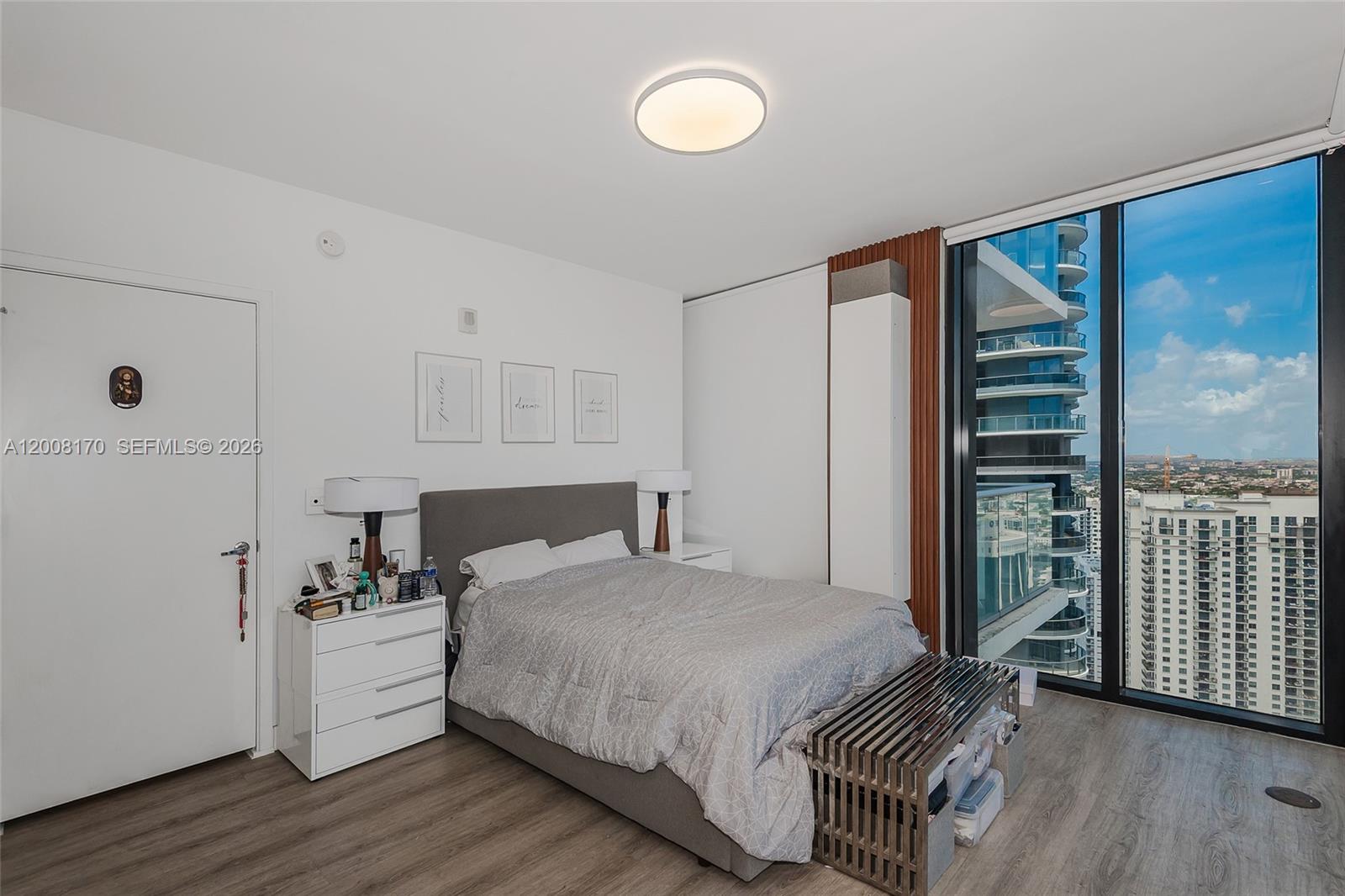 1010 Brickell Ave #4211 Miami, FL 33131