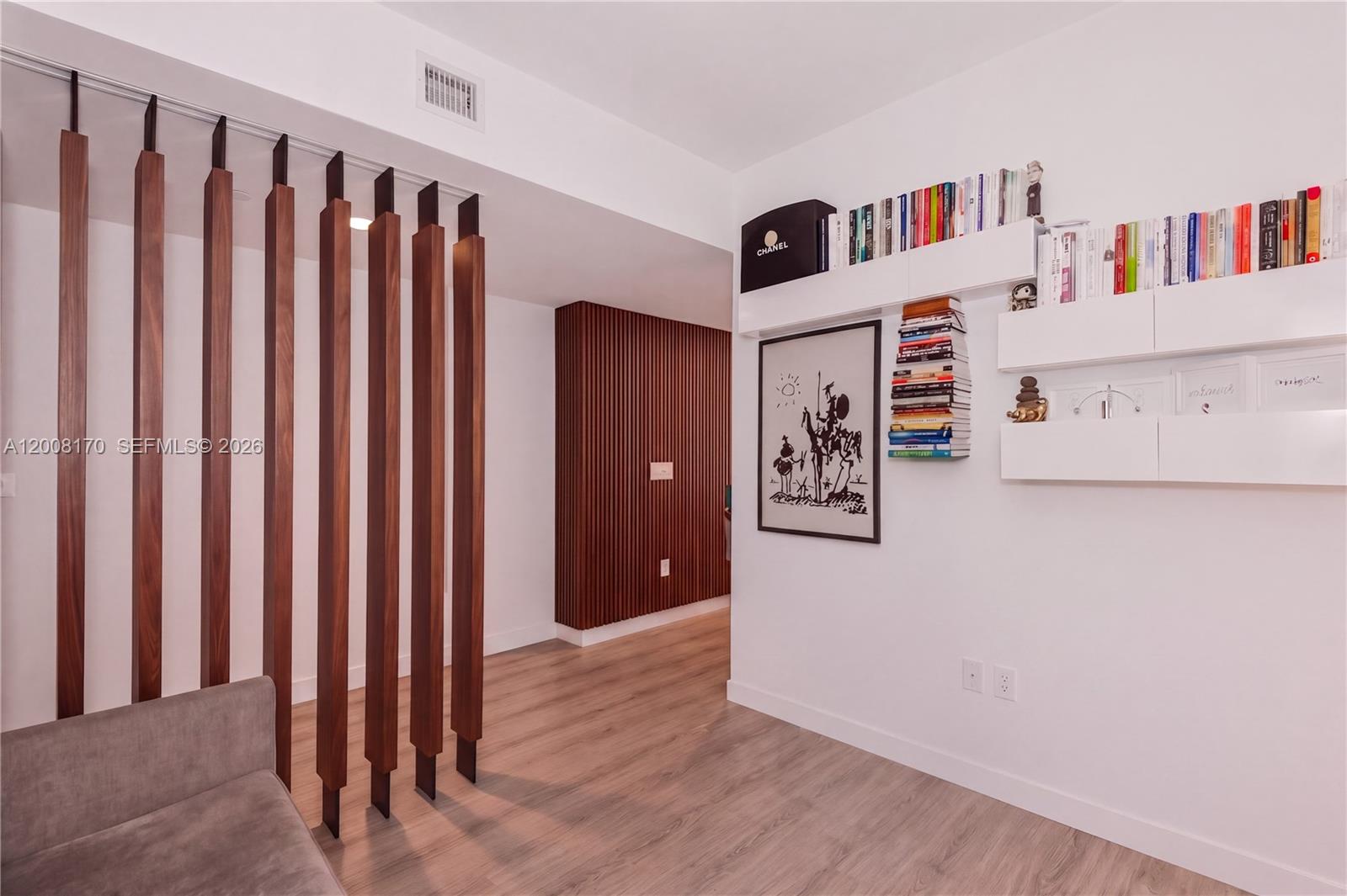 1010 Brickell Ave #4211 Miami, FL 33131