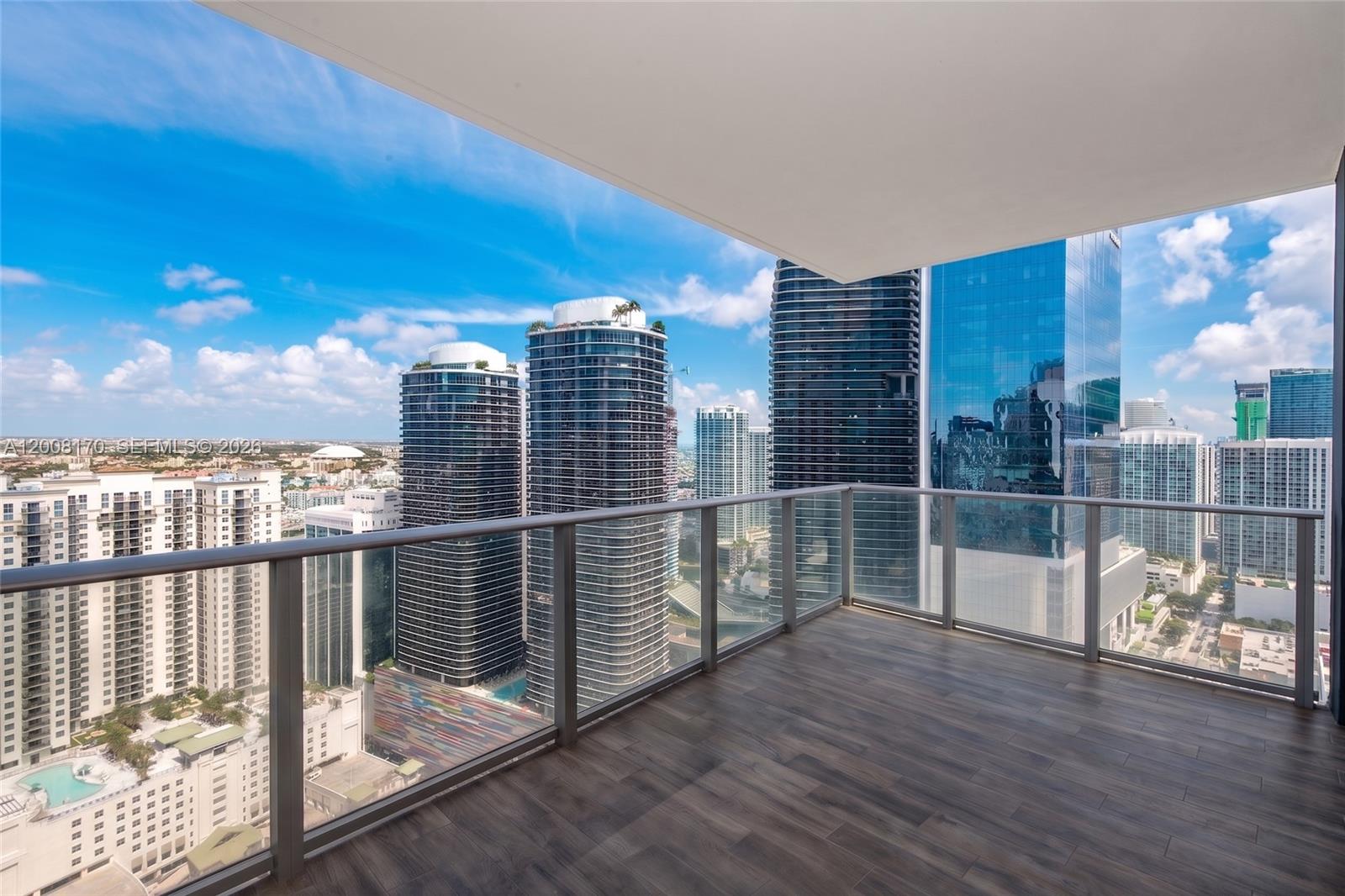 1010 Brickell Ave #4211 Miami, FL 33131