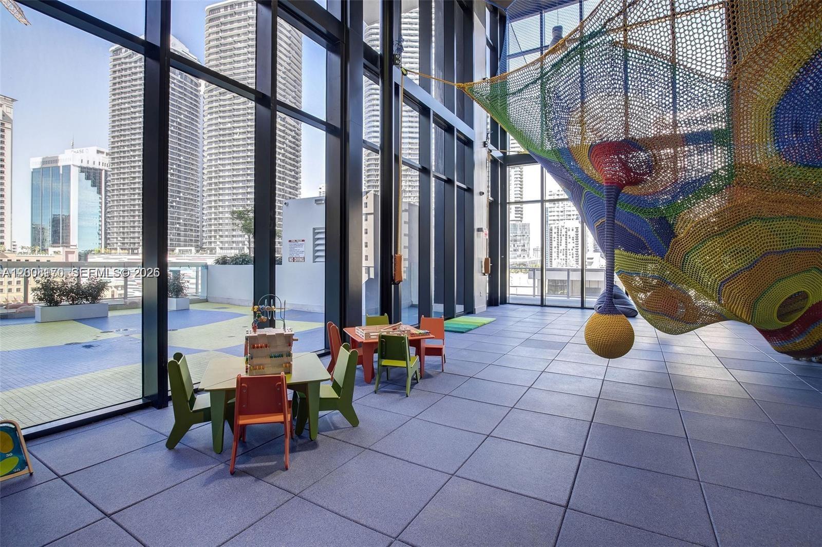1010 Brickell Ave #4211 Miami, FL 33131