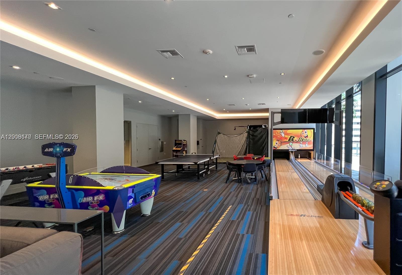 1010 Brickell Ave #4211 Miami, FL 33131
