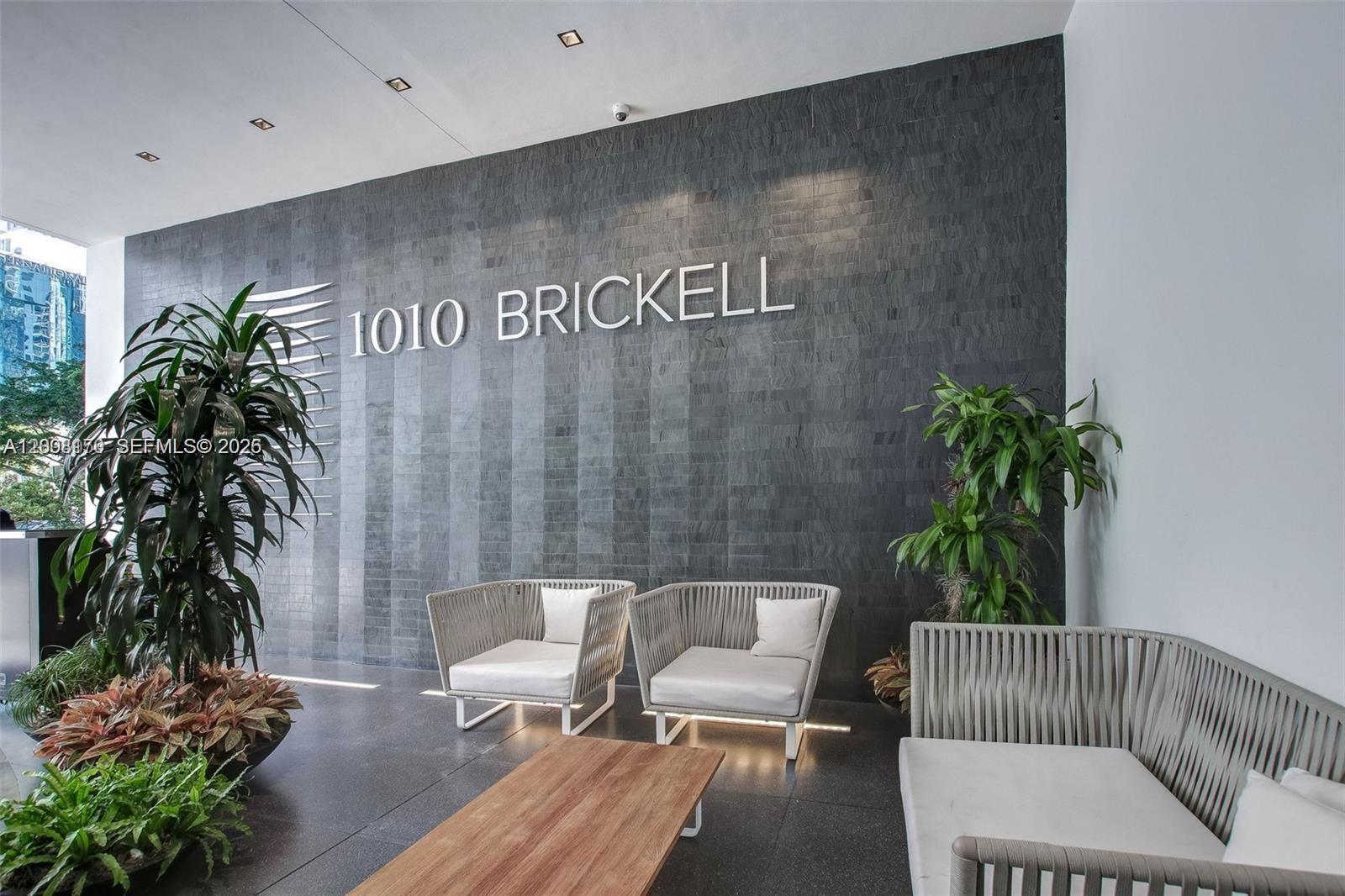 1010 Brickell Ave #4211 Miami, FL 33131