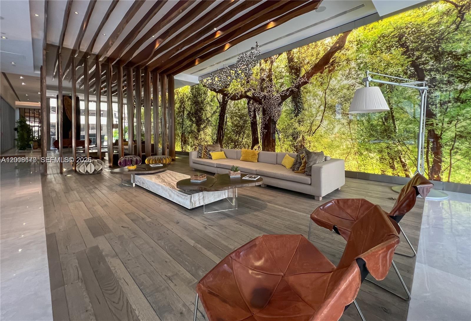 1010 Brickell Ave #4211 Miami, FL 33131