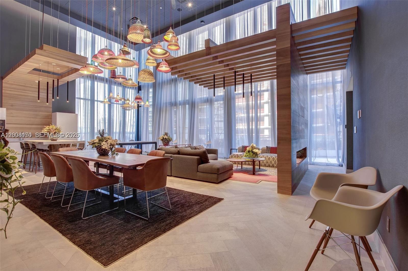 1010 Brickell Ave #4211 Miami, FL 33131