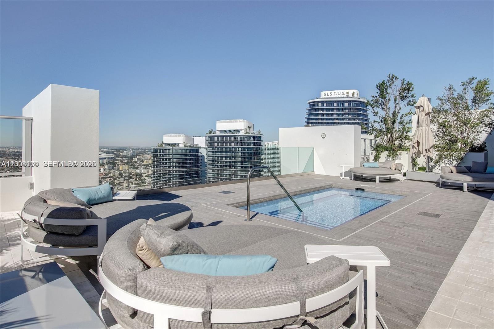 1010 Brickell Ave #4211 Miami, FL 33131