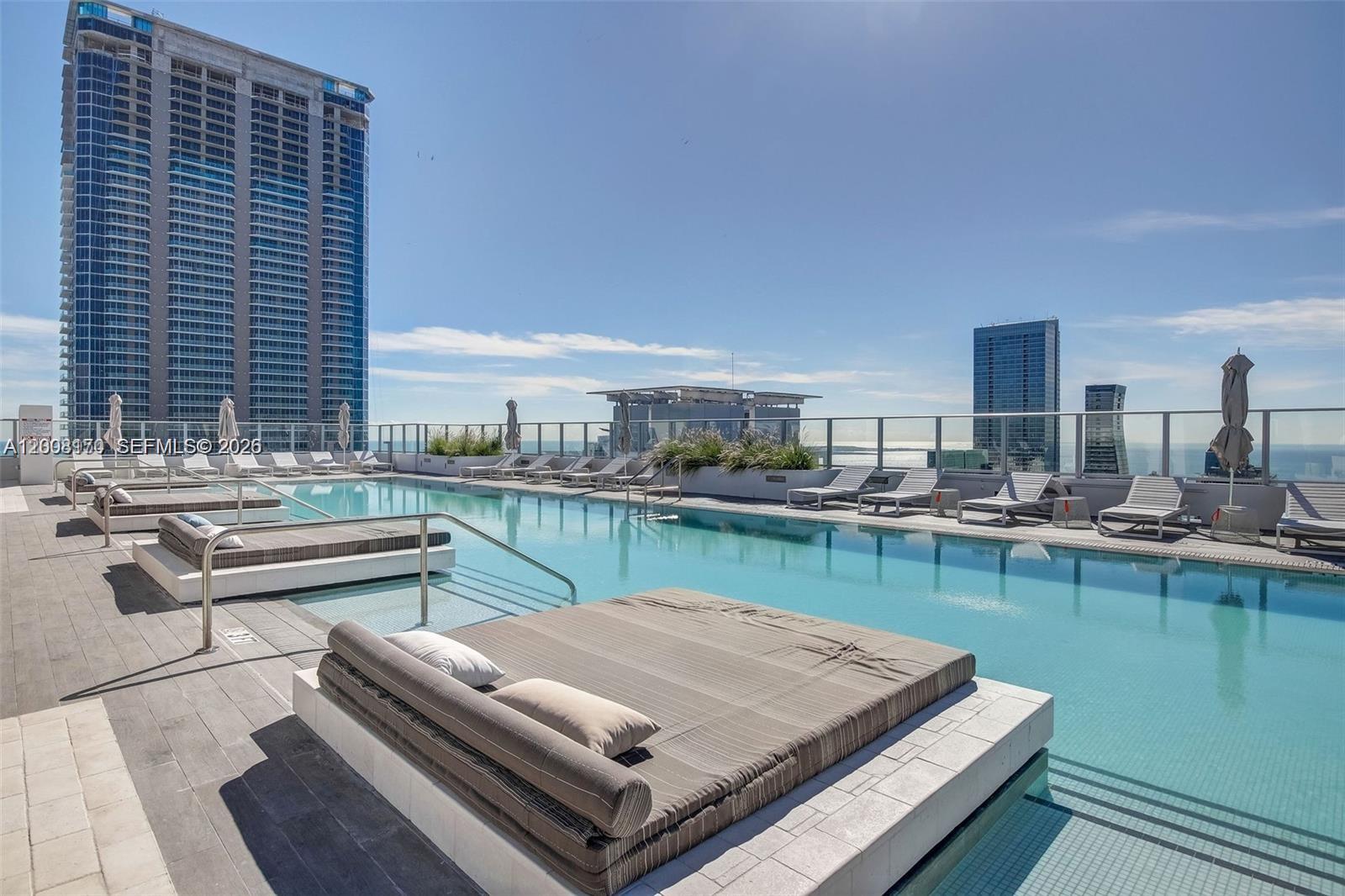 1010 Brickell Ave #4211 Miami, FL 33131