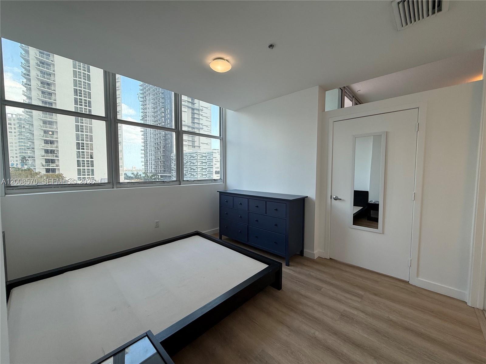 image Edgewater Lofts11