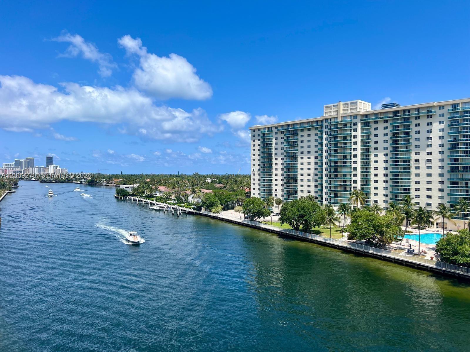 19390 Collins Ave #1510