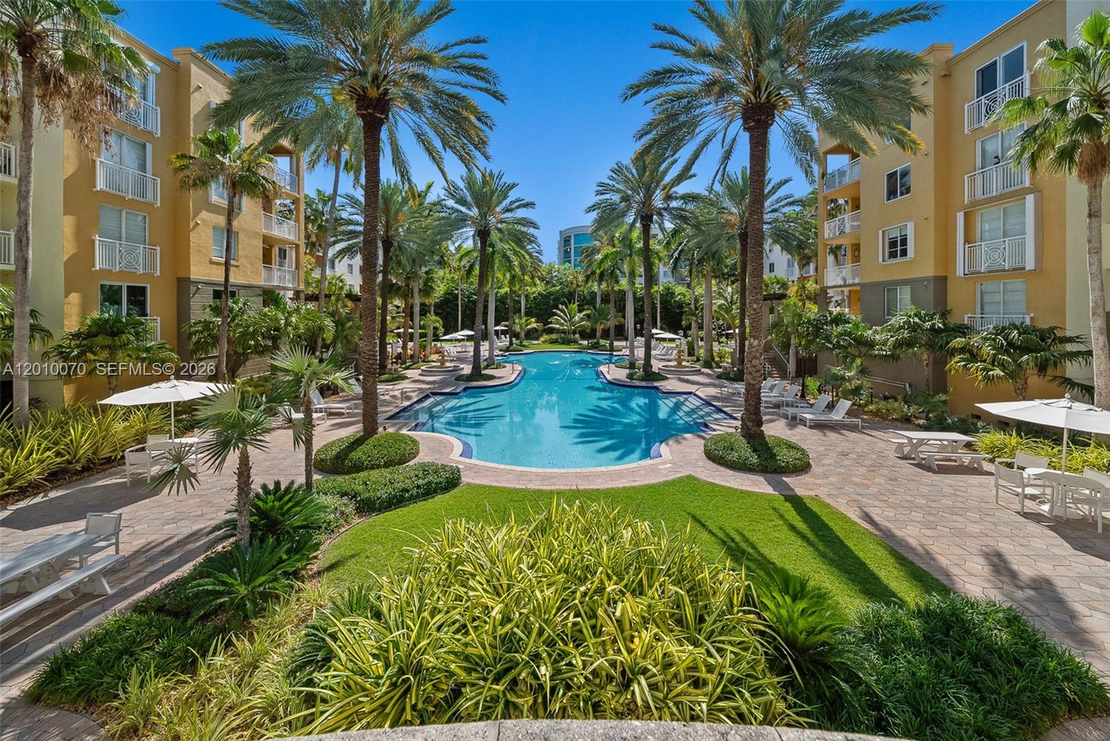 100 Meridian Ave #233 Miami Beach, FL 33139