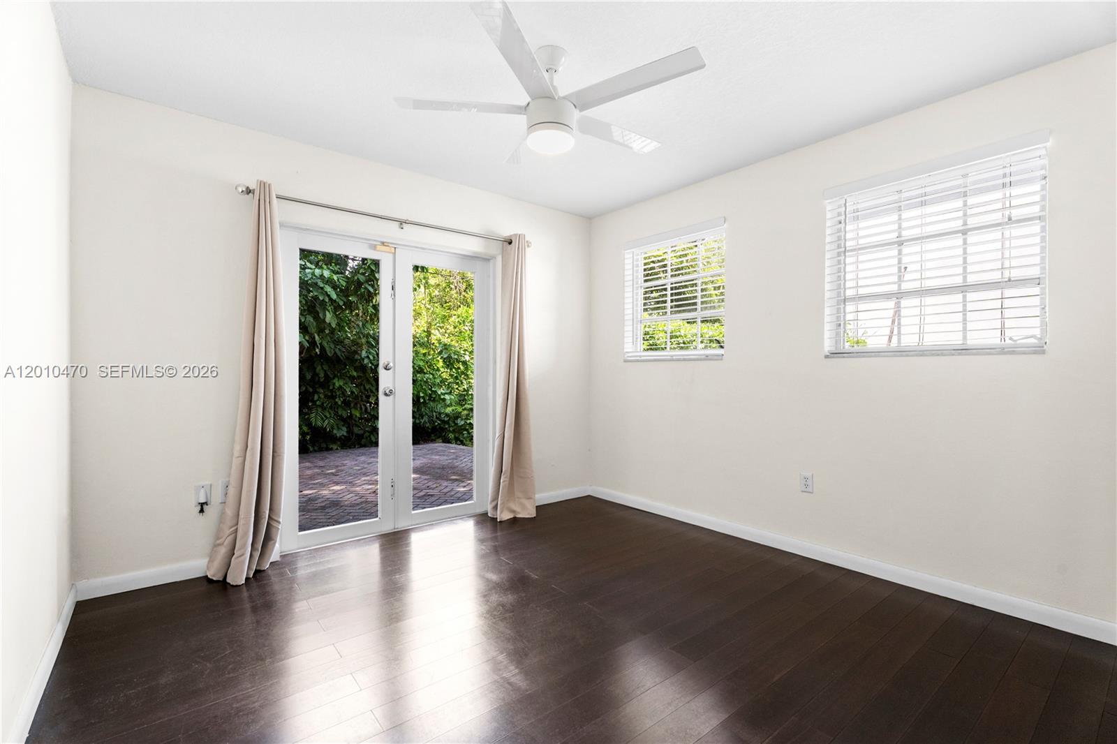 5520 San Vicente St Coral Gables, FL 33146