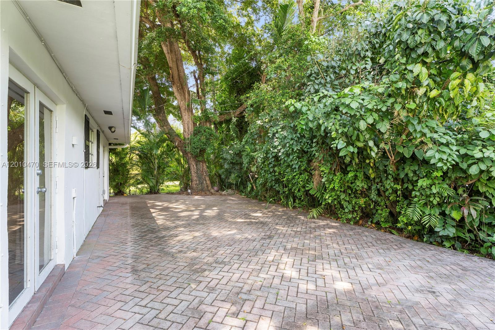 5520 San Vicente St Coral Gables, FL 33146