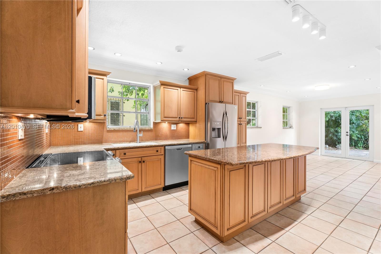 5520 San Vicente St Coral Gables, FL 33146
