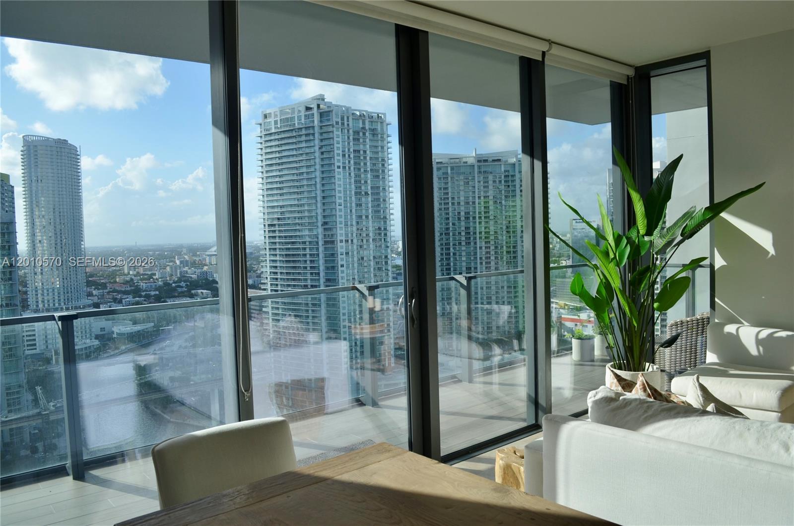 68 SE 6th St #2708 Miami, FL 33131