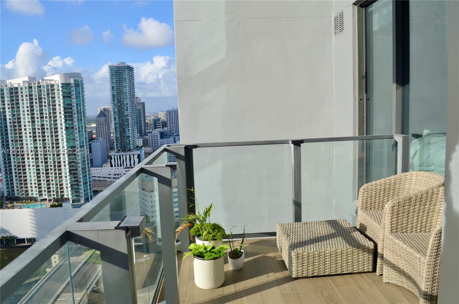 68 SE 6th St #2708 Miami, FL 33131