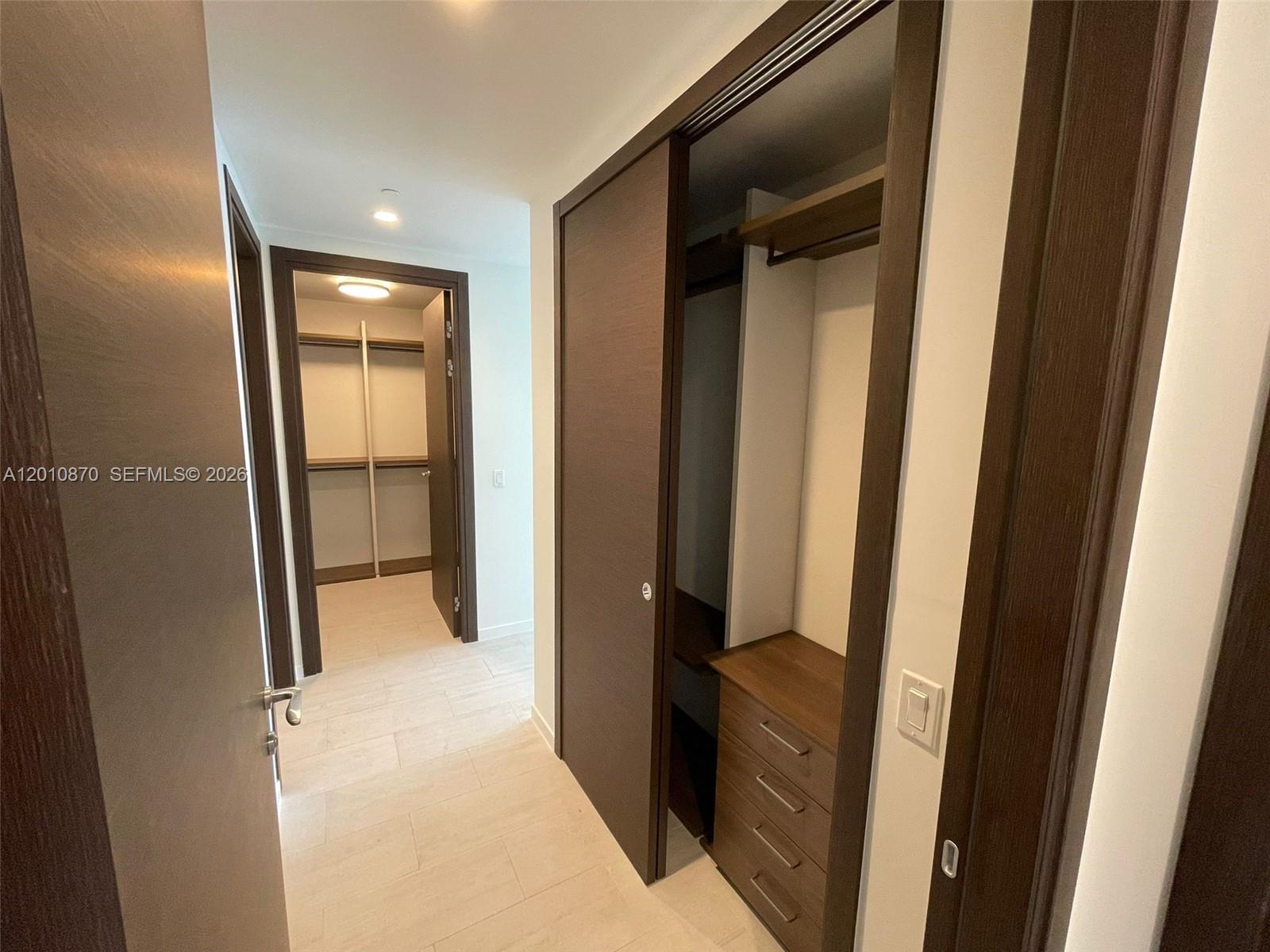 image Brickell Flatiron15